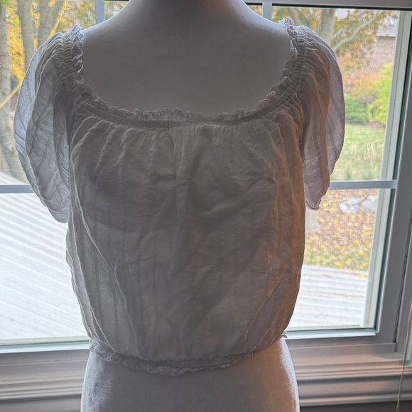 Elegant White Women's Top - Picture 2 of 4